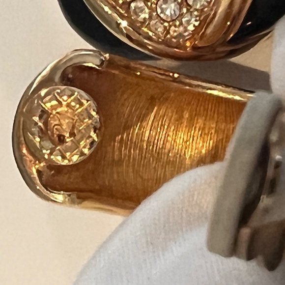 Vintage Swarovski Crystal Earrings Black Enamel and Gold-Tone Swan Marked - Picture 4 of 12